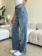 JB Vintage 90’s Vibe High- Straight Jeans