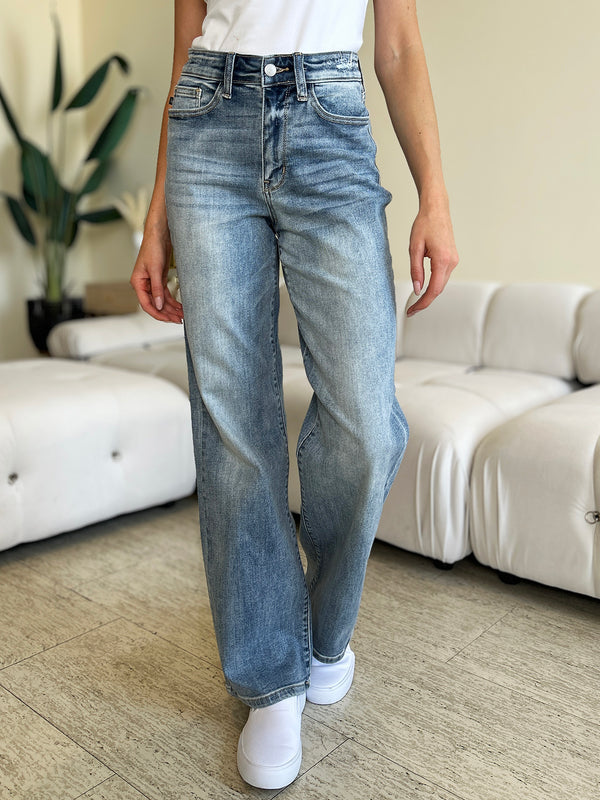 JB Vintage 90’s Vibe High- Straight Jeans